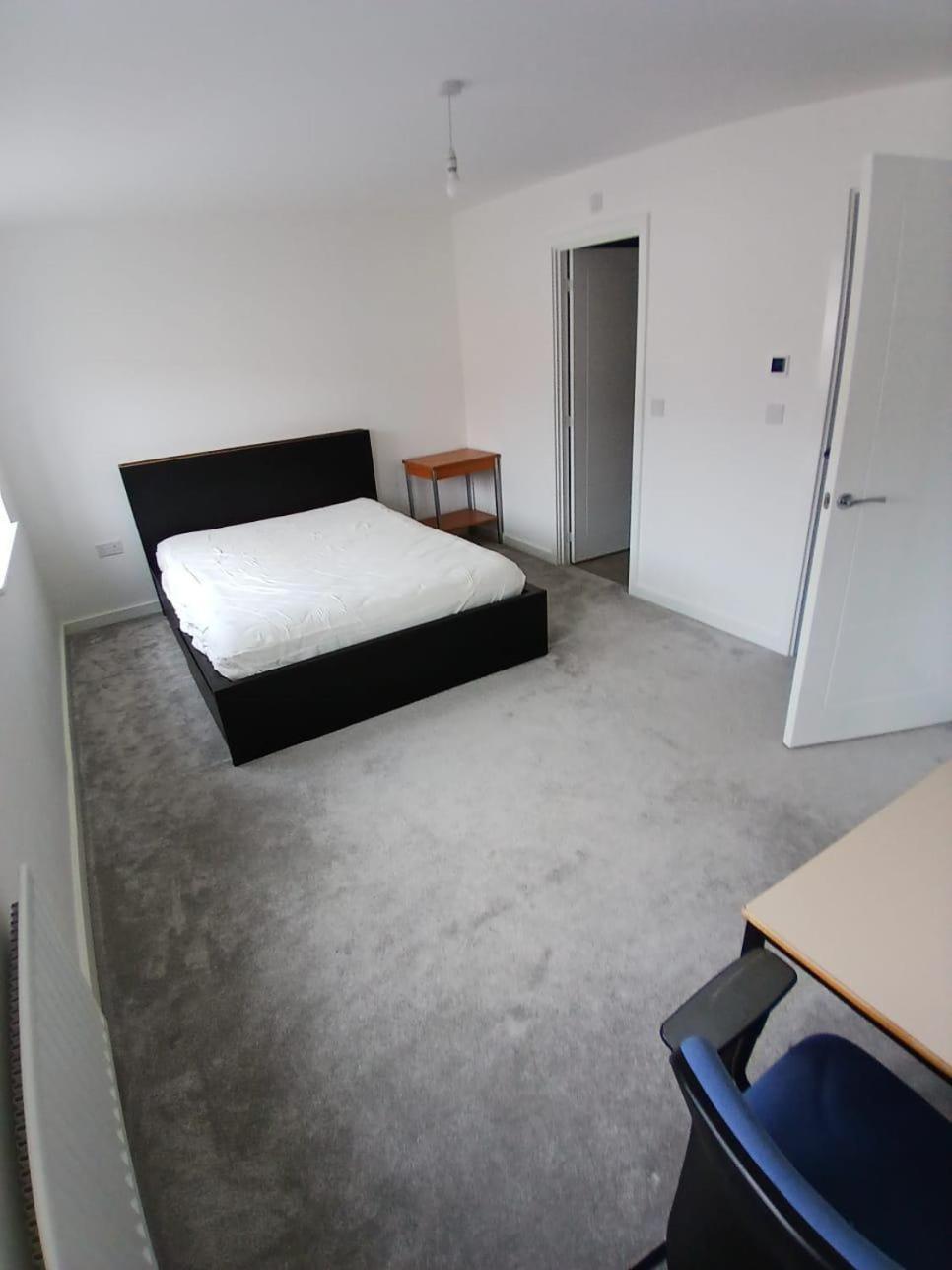 Ensuite In - Near Uwe Bristol